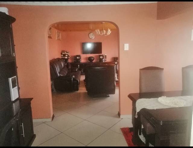 3 BEDROOM FREESTANDING SOLD IN HOWICK WEST